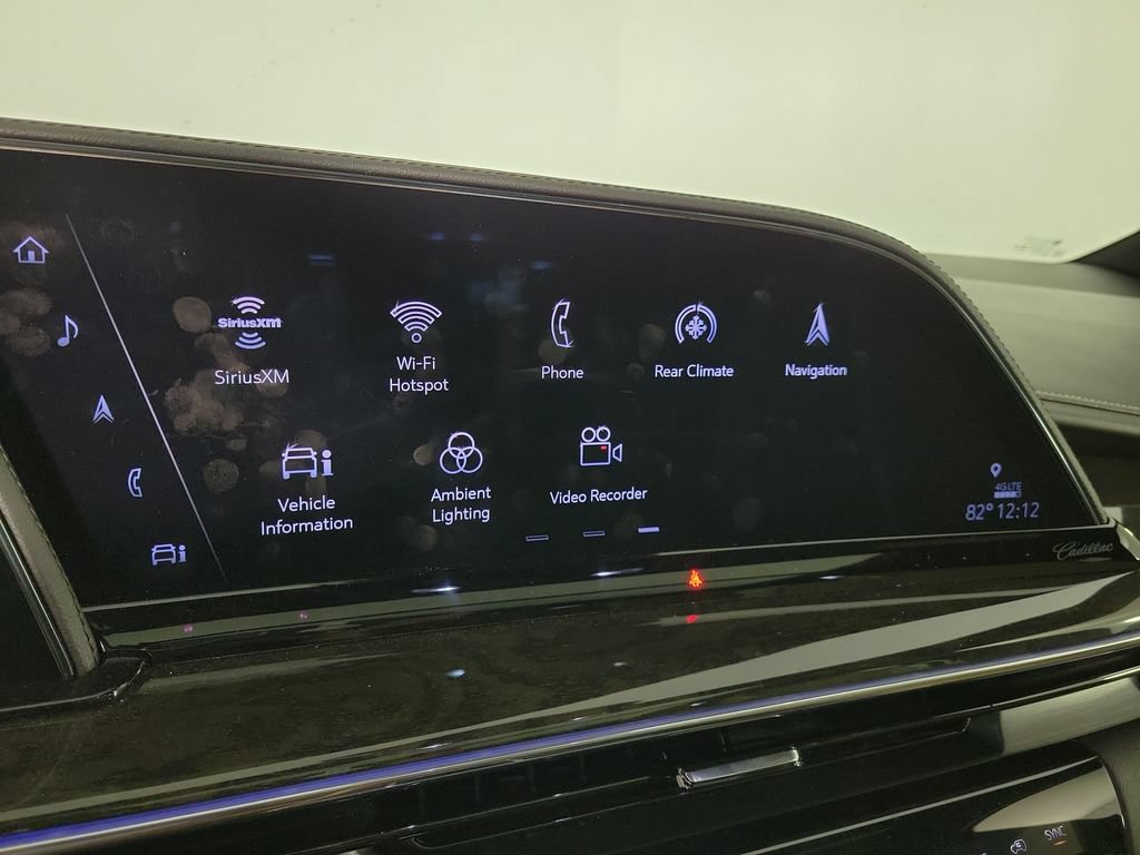 Used 2024 Cadillac Escalade Premium Luxury AWD/4WD image 27