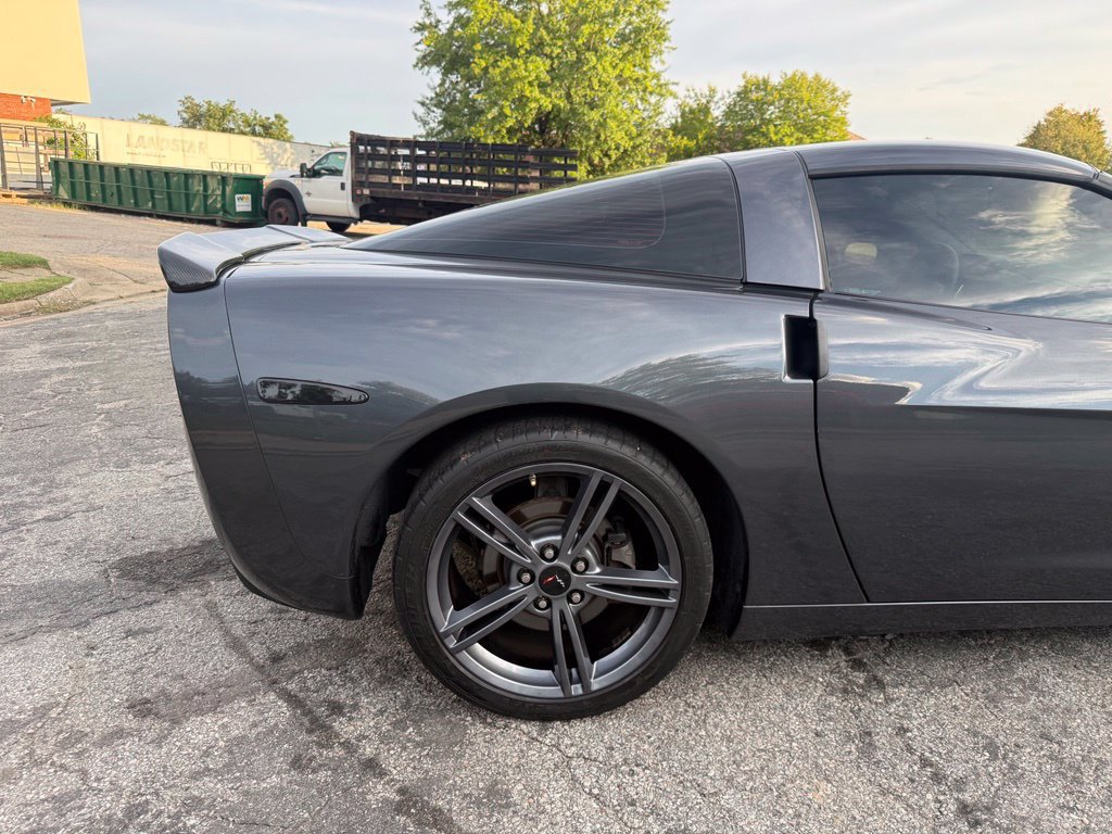 Used 2010 Chevrolet Corvette Coupe w/ 1LT RWD image 16