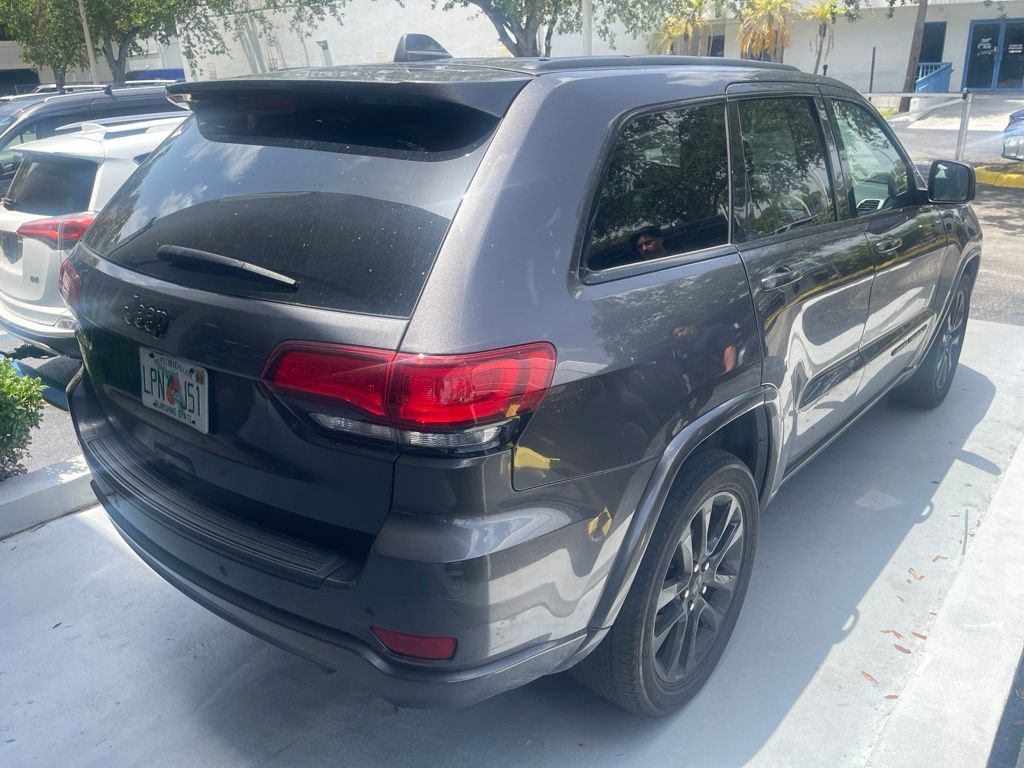 Used 2021 Jeep Grand Cherokee Laredo X RWD image 4