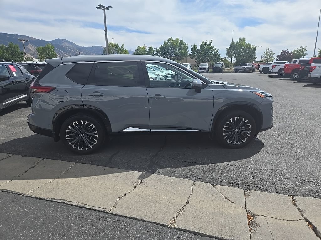 Used 2024 Nissan Rogue Platinum w/ Platinum Premium Package AWD/4WD image 4