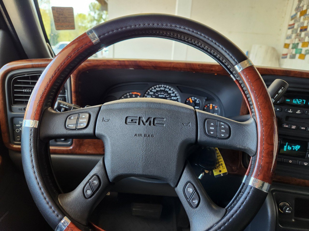 Used 2003 GMC Sierra 2500 SLT w/ SLT Preferred Equipment Group AWD/4WD image 23