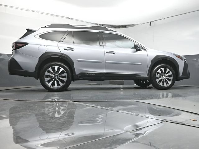 Certified 2025 Subaru Outback Touring w/ Popular Package #2 AWD/4WD image 40