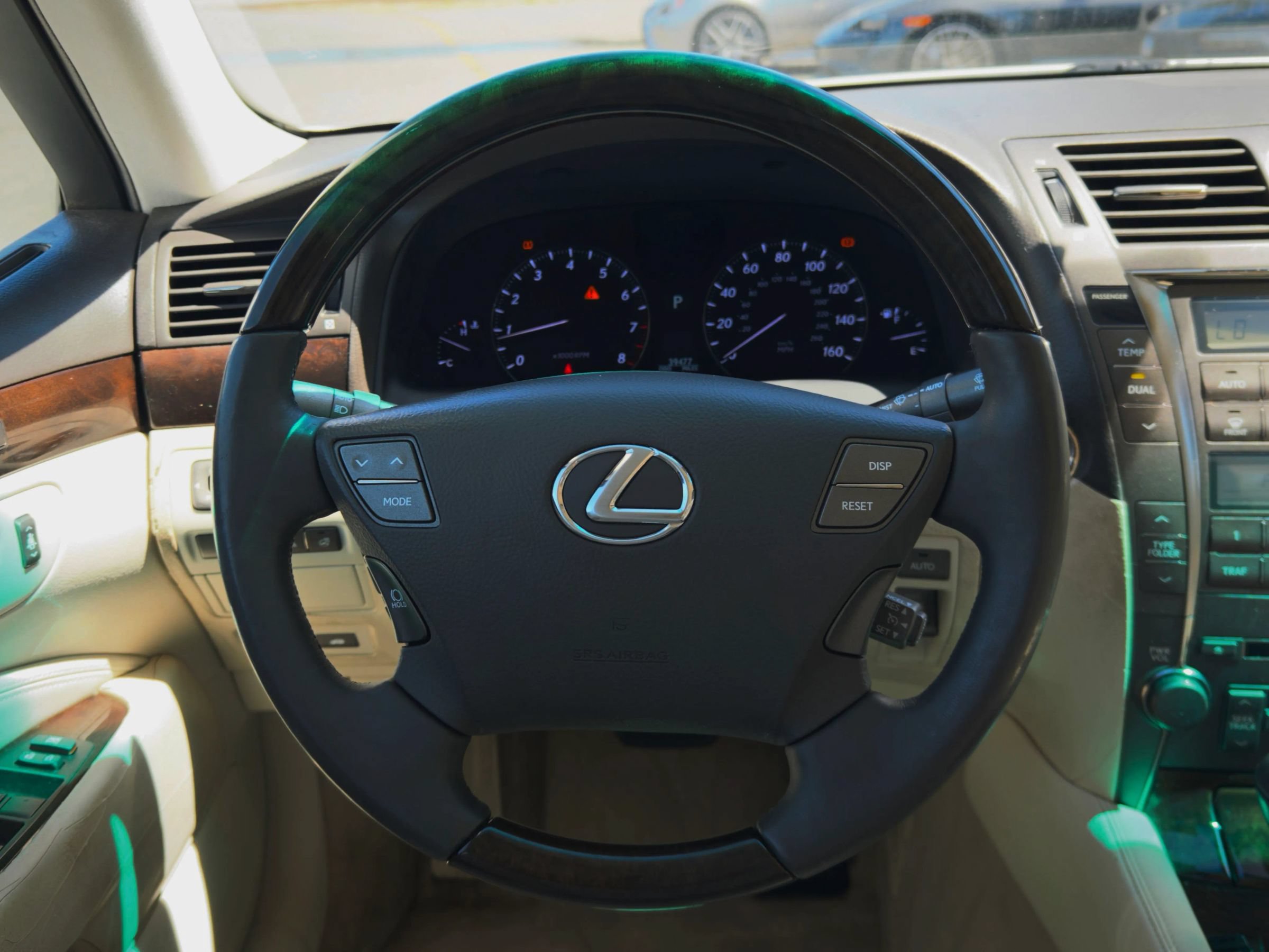 Used 2007 Lexus LS 460 w/ Comfort Pkg RWD image 17
