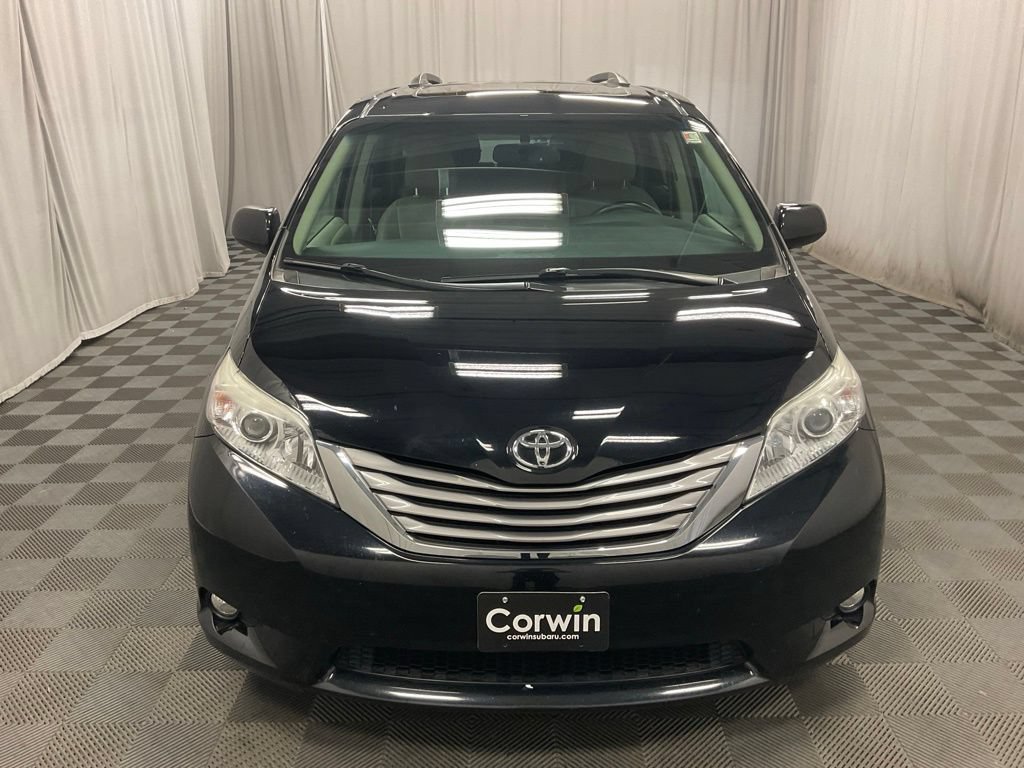 Used 2015 Toyota Sienna XLE FWD video 2