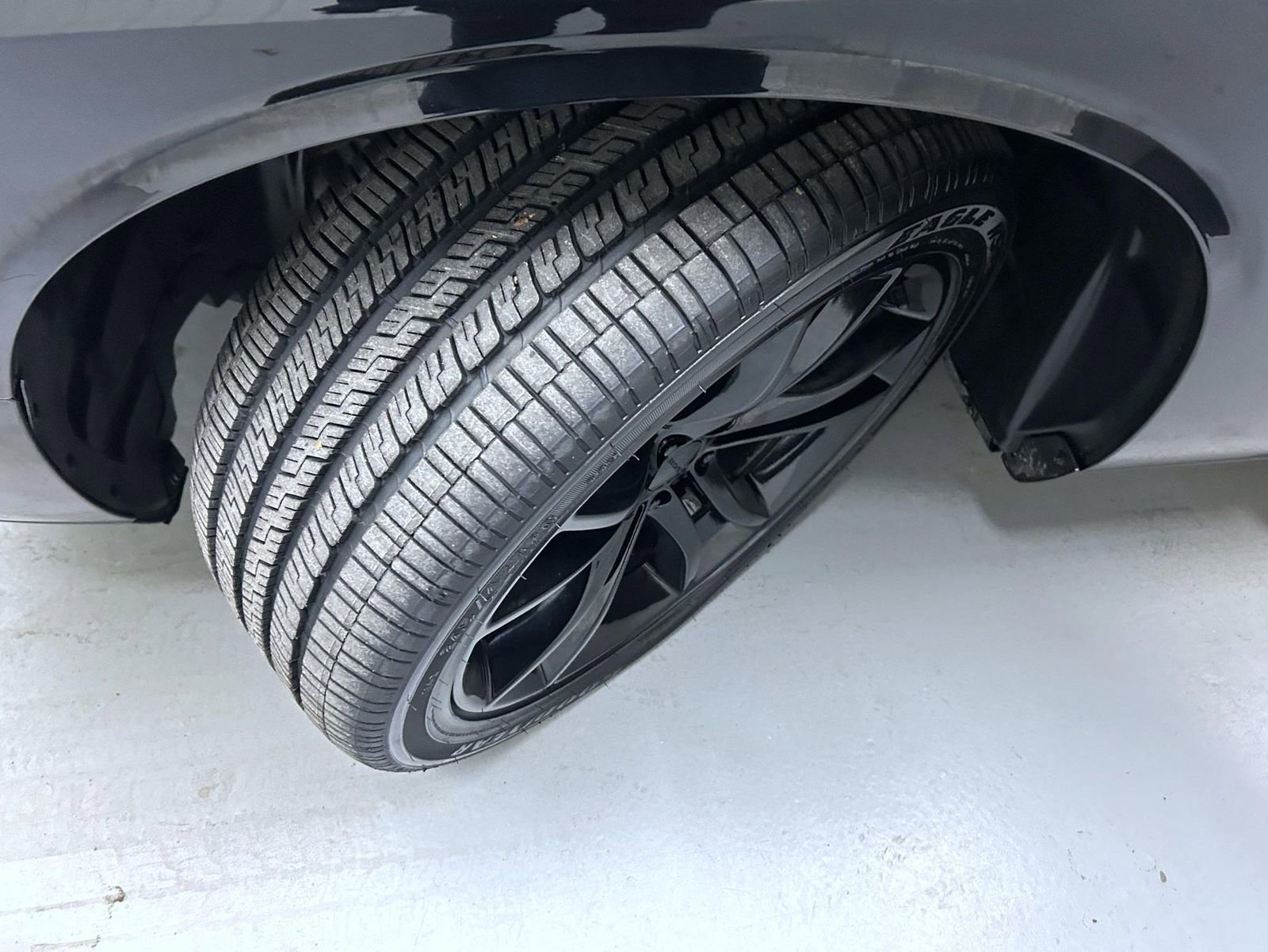 Used 2016 Dodge Challenger R/T w/ Blacktop Package image 21