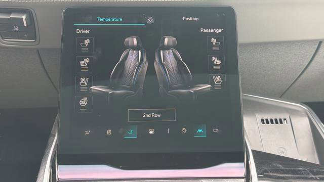 Used 2026 Cadillac Escalade IQL Sport 1 w/ LPO, Floor Liner Package AWD/4WD image 47