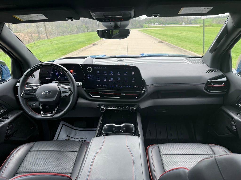 Used 2025 Chevrolet Silverado EV RST image 19