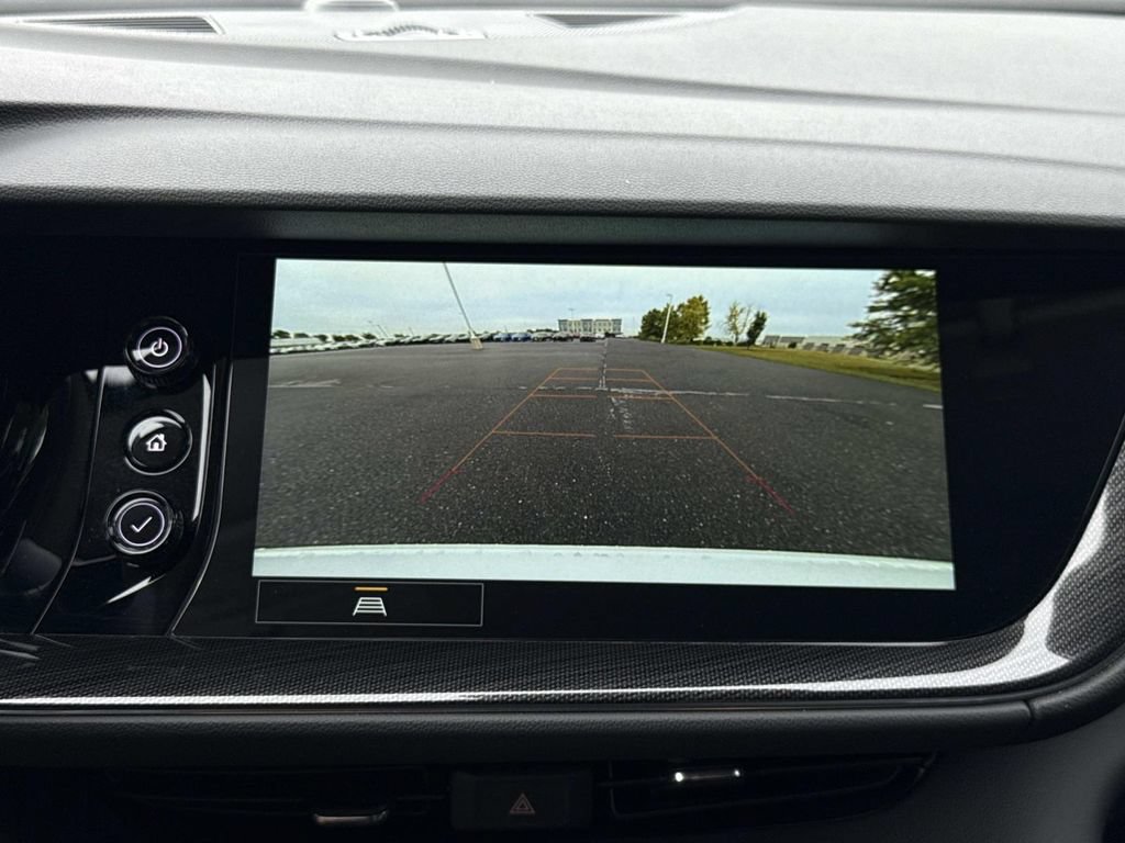 Used 2022 Buick Envision Preferred FWD image 5