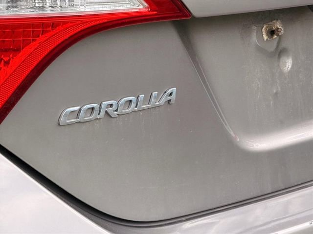 Used 2015 Toyota Corolla LE FWD image 10