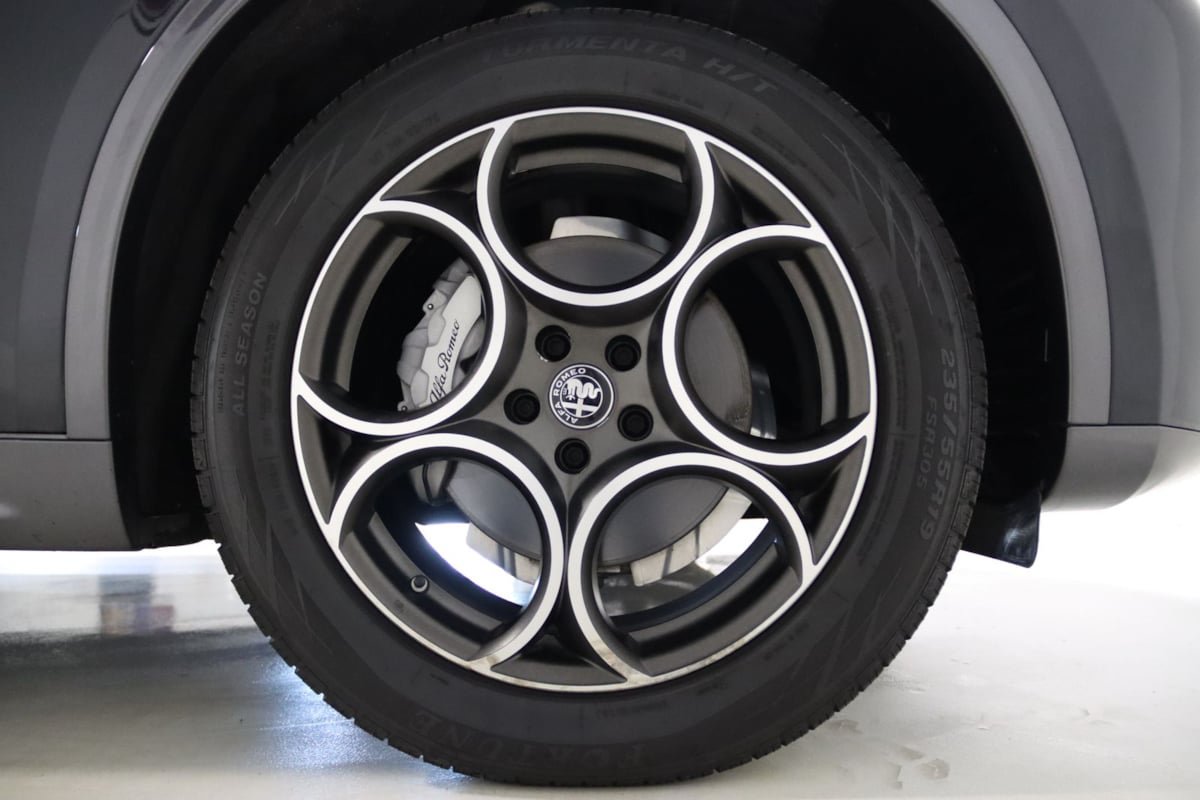 Used 2022 Alfa Romeo Stelvio Ti AWD/4WD image 75