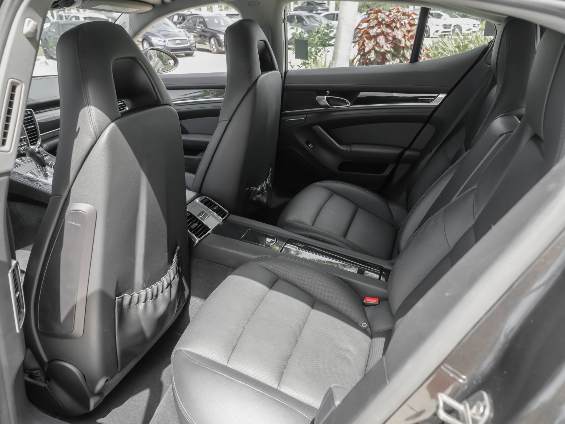 Used 2014 Porsche Panamera 4 AWD/4WD image 18