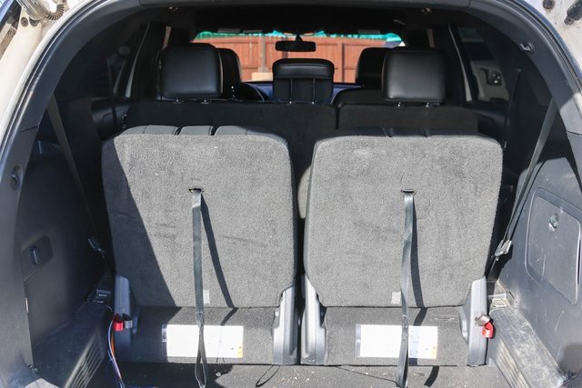 Used 2016 Ford Explorer XLT w/ Equipment Group 202A image 9