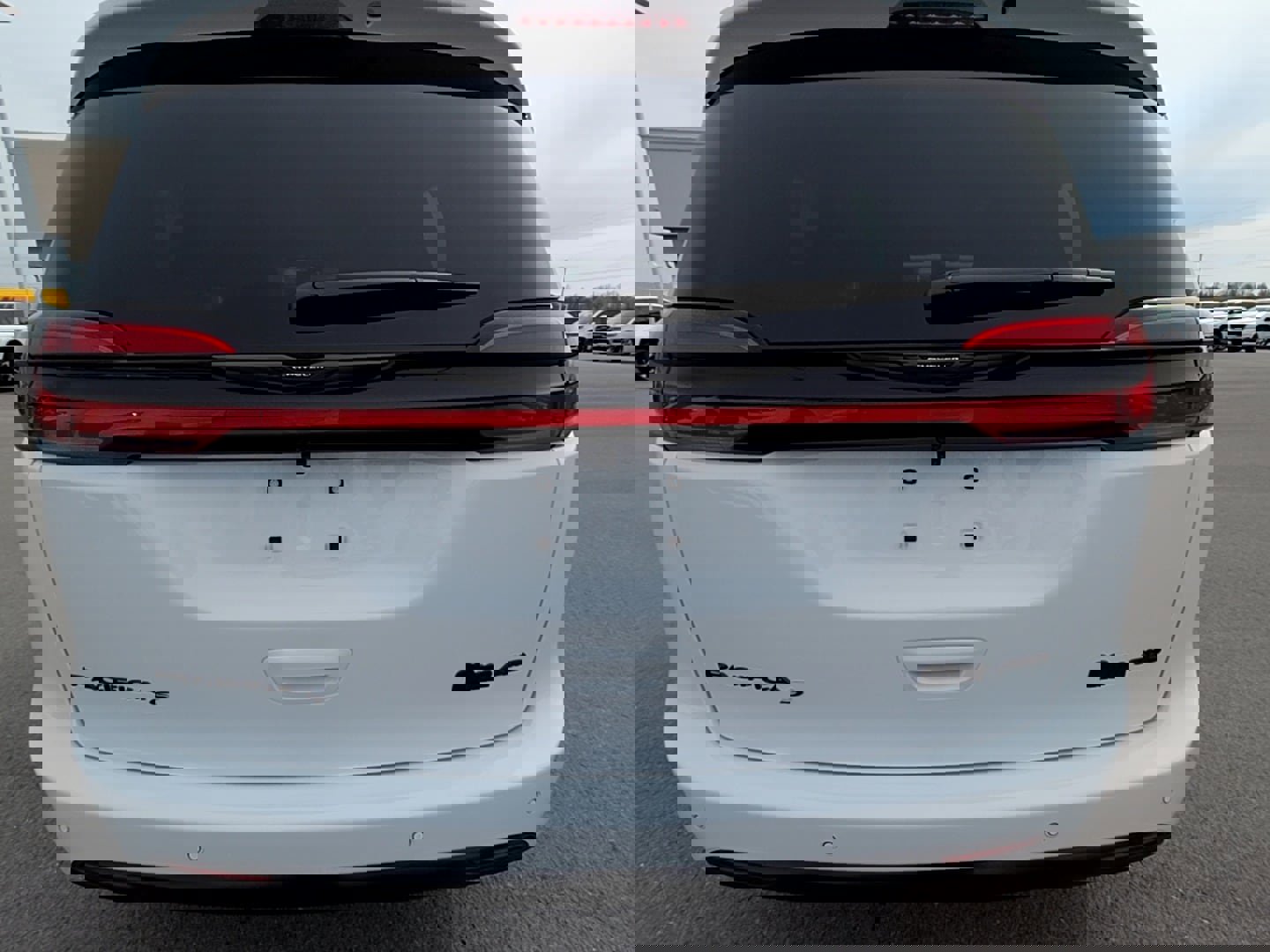 New 2026 Chrysler Pacifica Select image 6