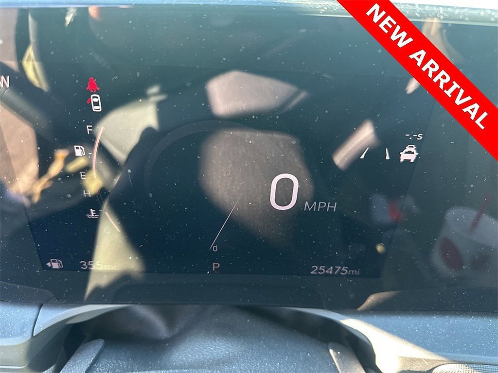 Used 2024 Buick Envista Preferred w/ Convenience II Package image 2