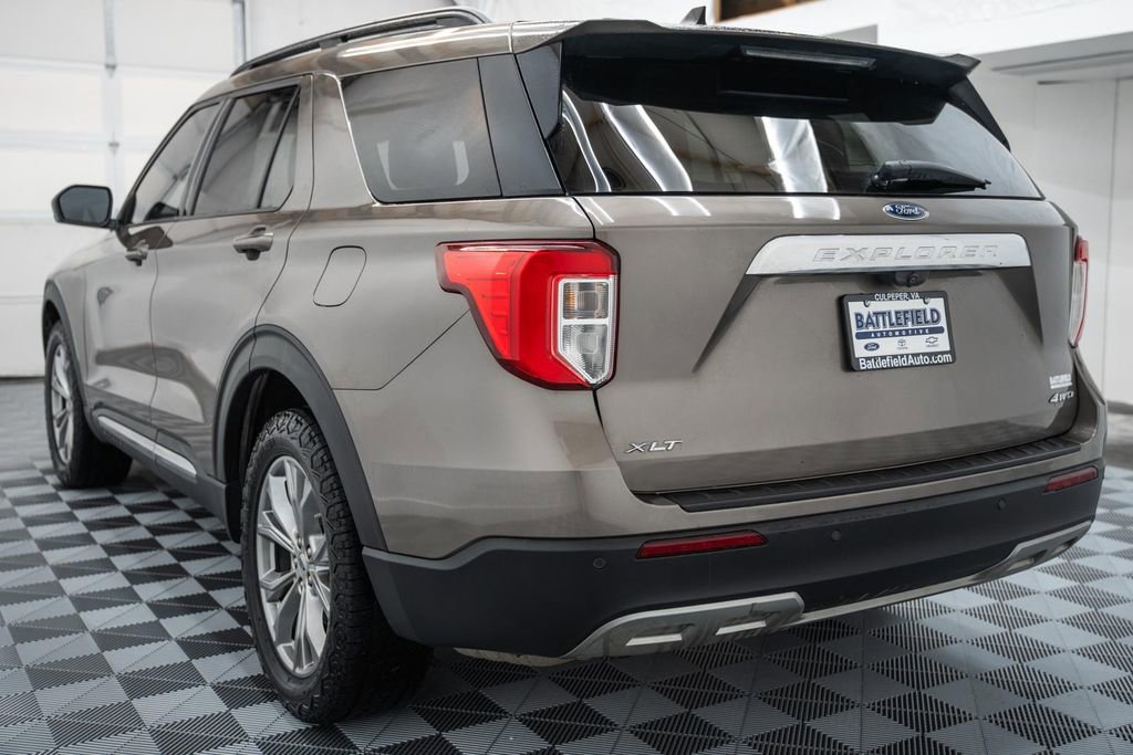 Certified 2021 Ford Explorer XLT w/ Equipment Group 202A image 7