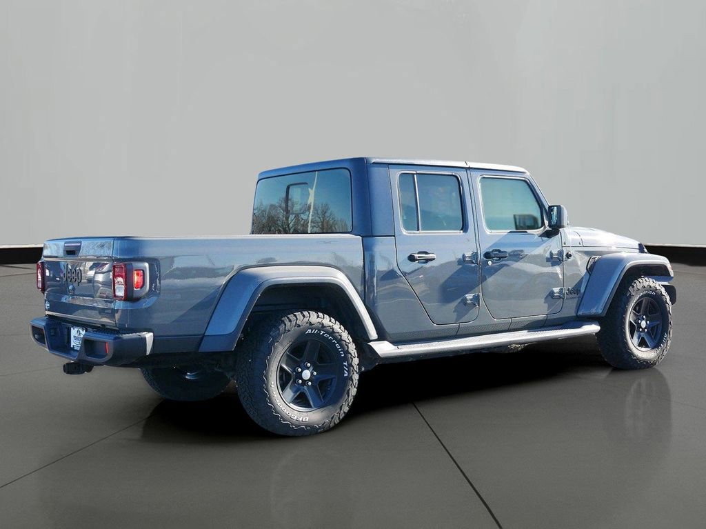 Used 2021 Jeep Gladiator Sport image 3