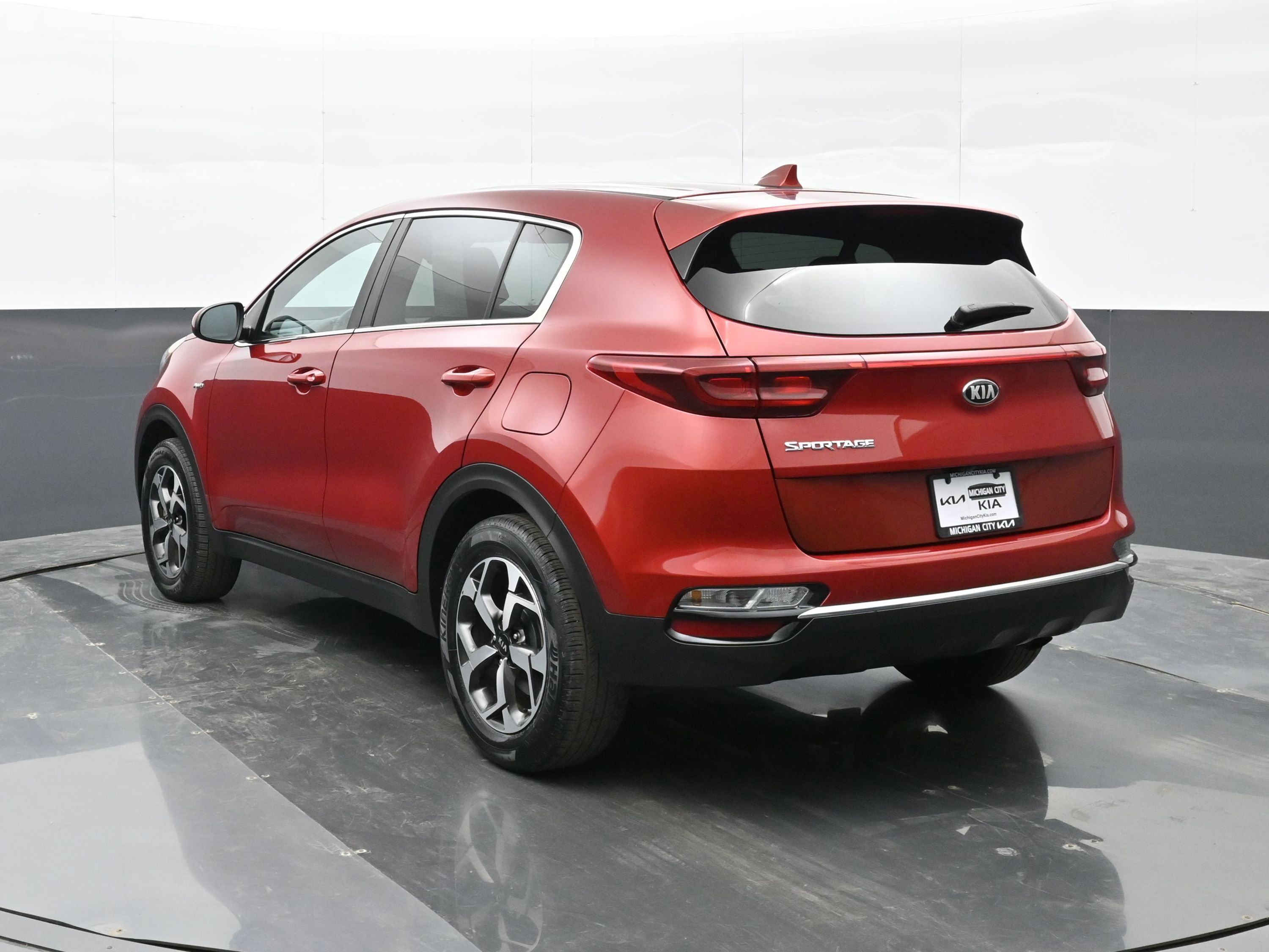 Used 2021 Kia Sportage LX AWD/4WD image 2