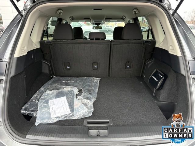 Used 2025 Nissan Rogue S image 25