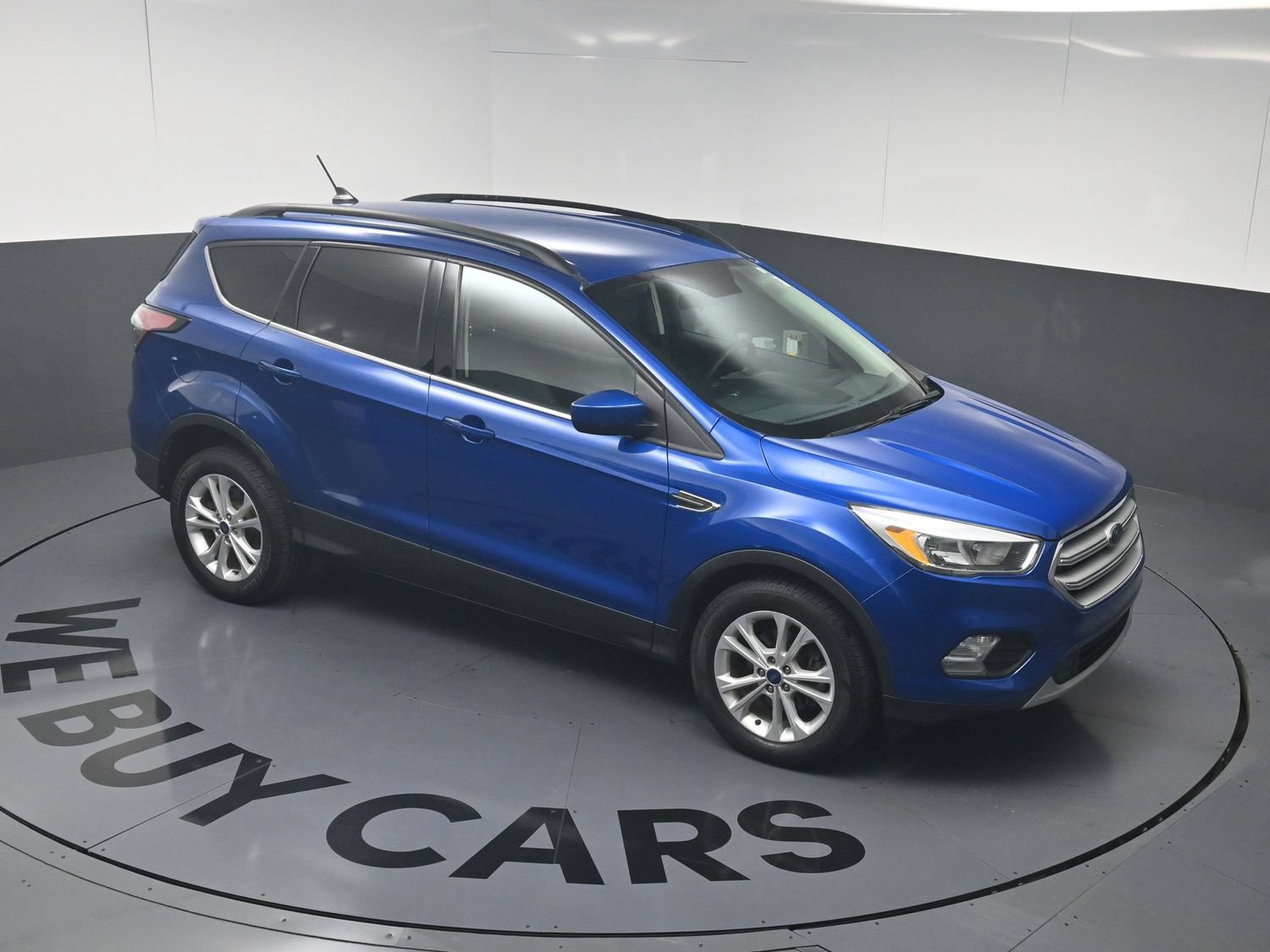 Used 2018 Ford Escape SE w/ SE Sync 3 Package FWD image 32