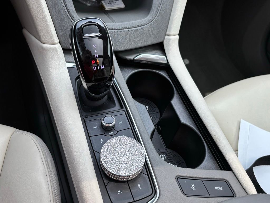 Used 2022 Cadillac XT6 Premium Luxury w/ Technology Package FWD image 13