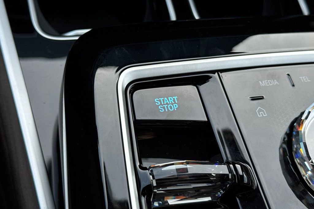 New 2026 BMW i7 xDrive60 w/ Executive Package image 25