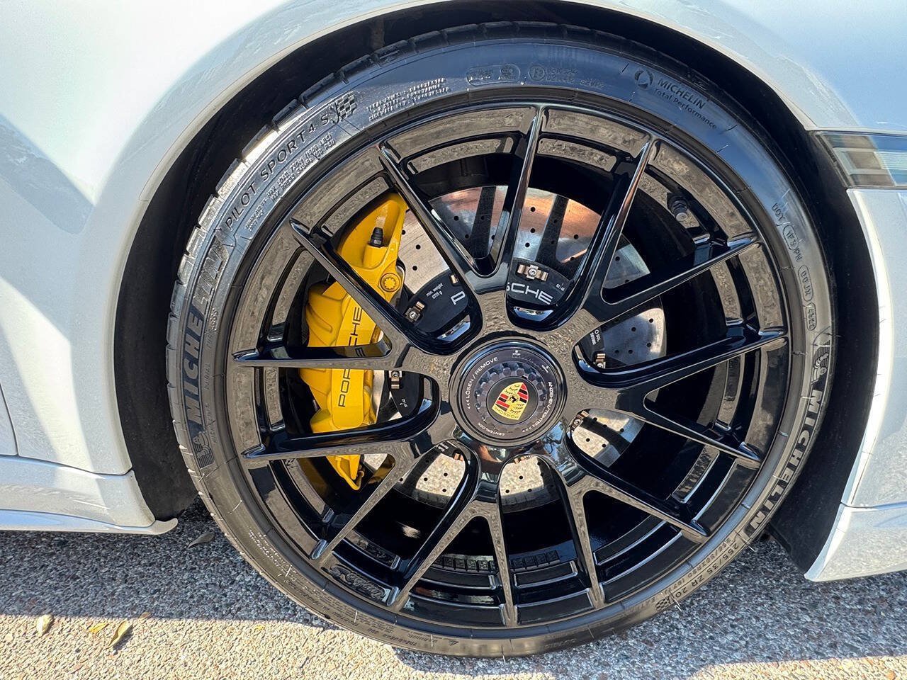 Used 2015 Porsche 911 Turbo S AWD/4WD image 40