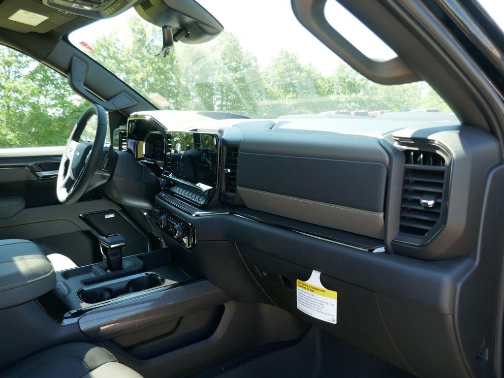 New 2026 Chevrolet Silverado 1500 ZR2 w/ Dark Appearance Package AWD/4WD image 11