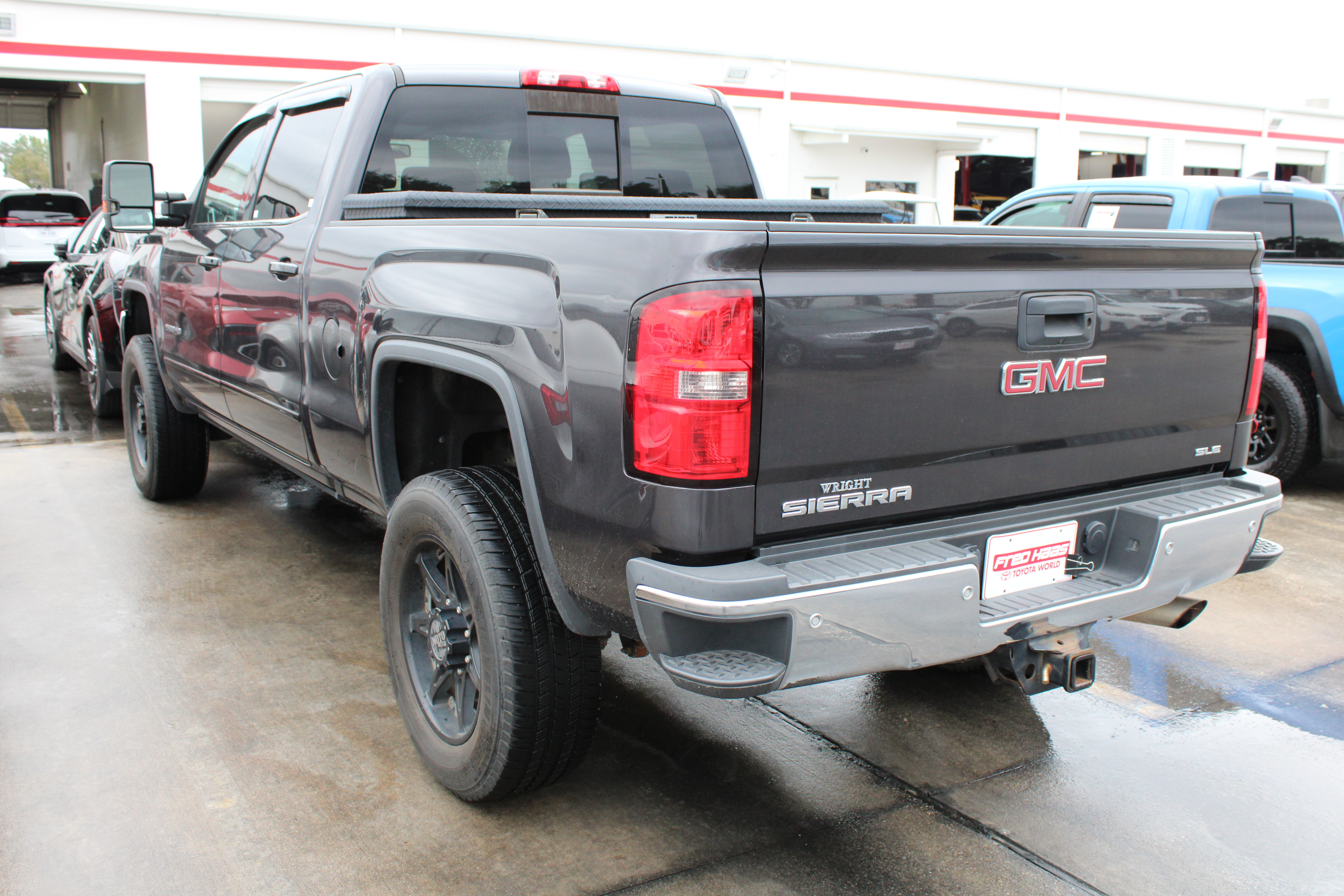 Used 2016 GMC Sierra 2500 SLE w/ SLE Preferred Package AWD/4WD image 6