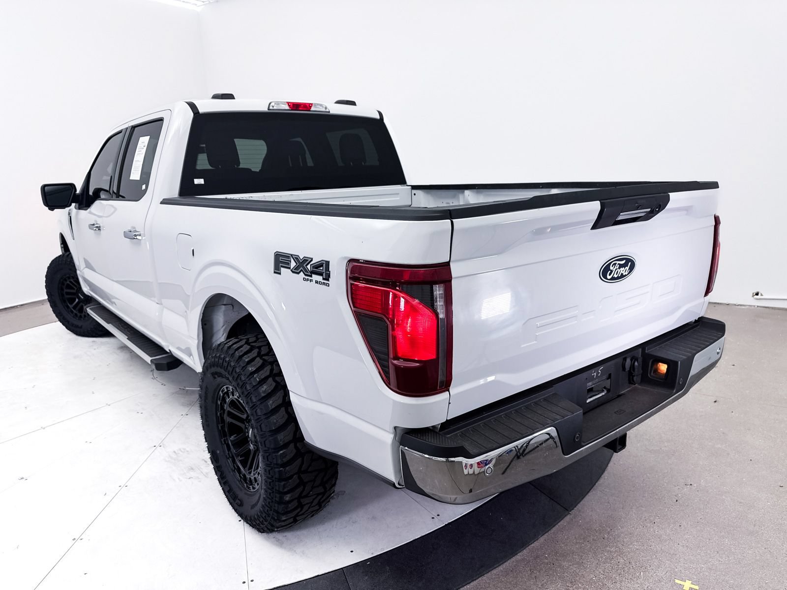 Used 2024 Ford F150 XLT w/ FX4 Off-Road Package AWD/4WD image 10