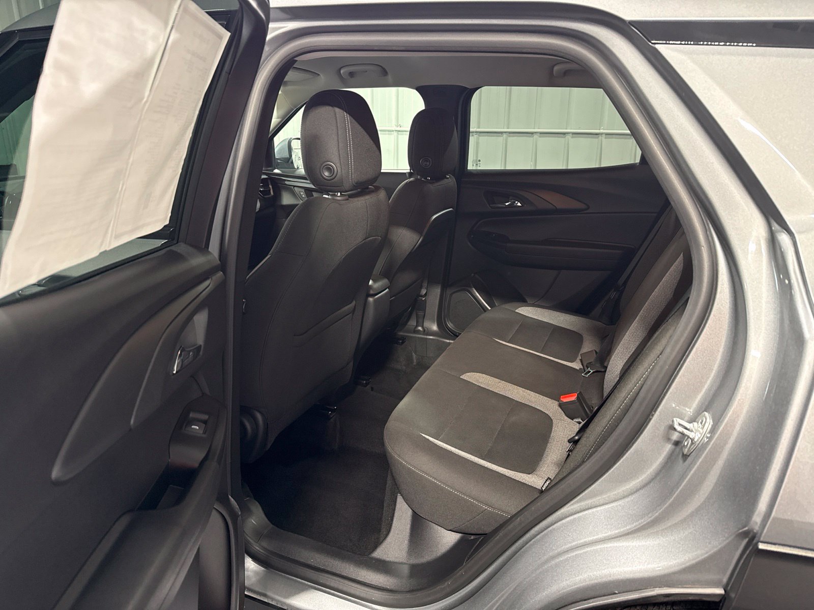 Used 2025 Chevrolet TrailBlazer LT AWD/4WD image 17