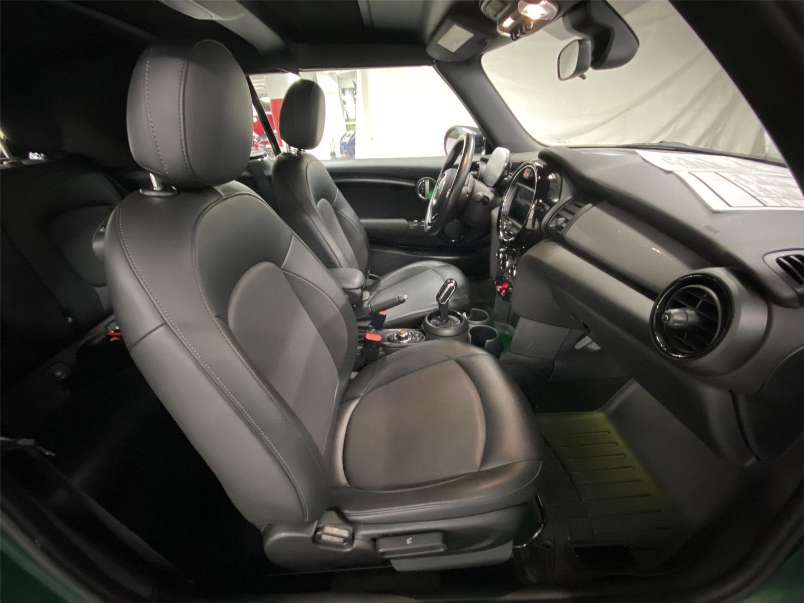 Used 2021 MINI Cooper Convertible w/ 6.5" Touchscreen Package image 30