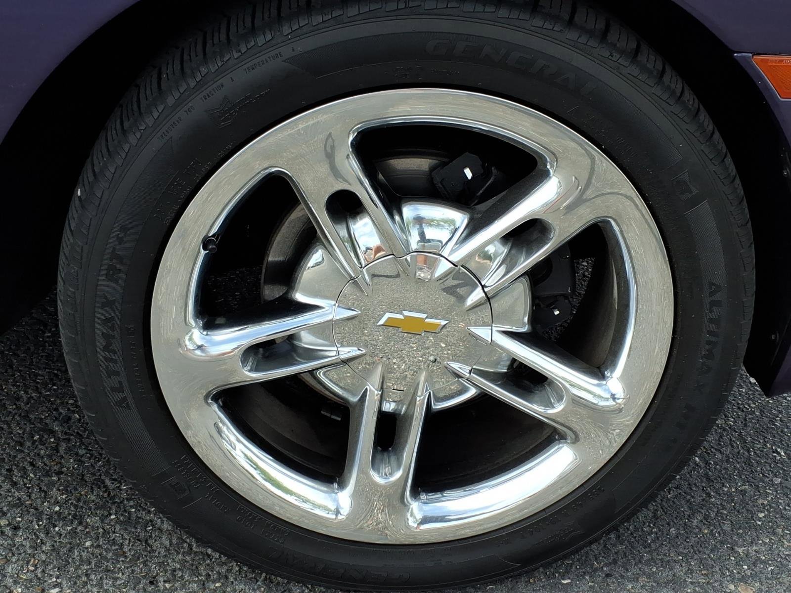 Used 2004 Chevrolet SSR w/ Preferred Equipment Group RWD image 9