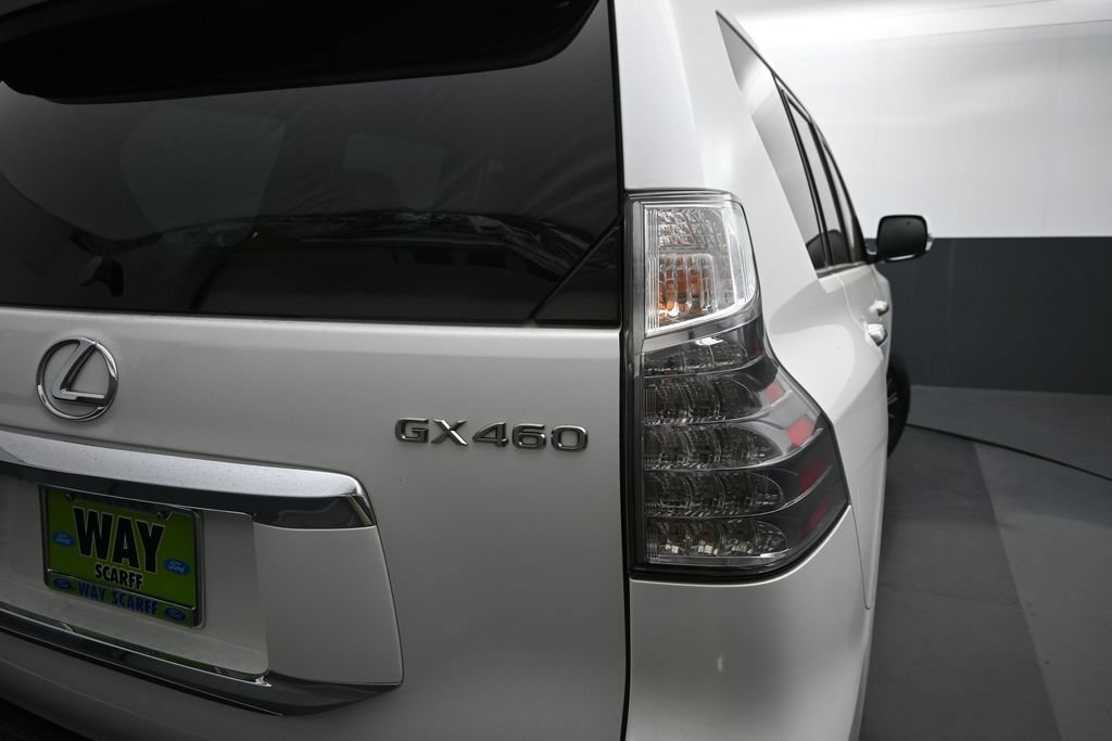 Used 2016 Lexus GX 460 w/ Premium Package AWD/4WD image 2