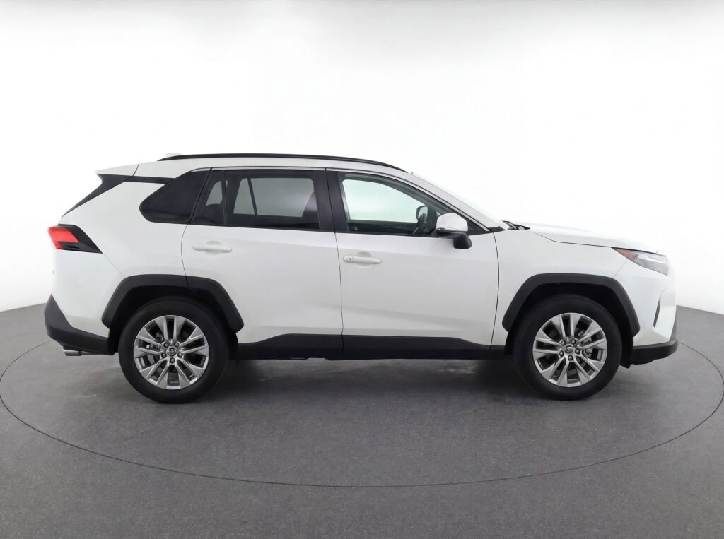 Used 2023 Toyota RAV4 XLE Premium AWD/4WD image 8