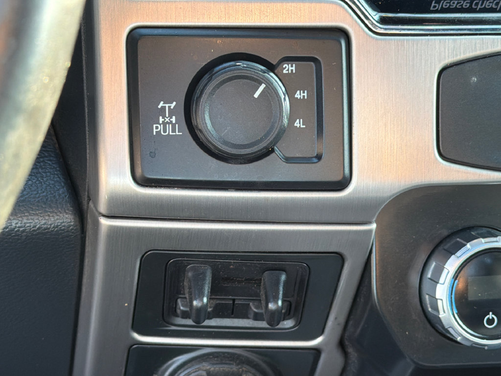 Used 2022 Ford F250 Platinum w/ Tremor Off-Road Package AWD/4WD image 19