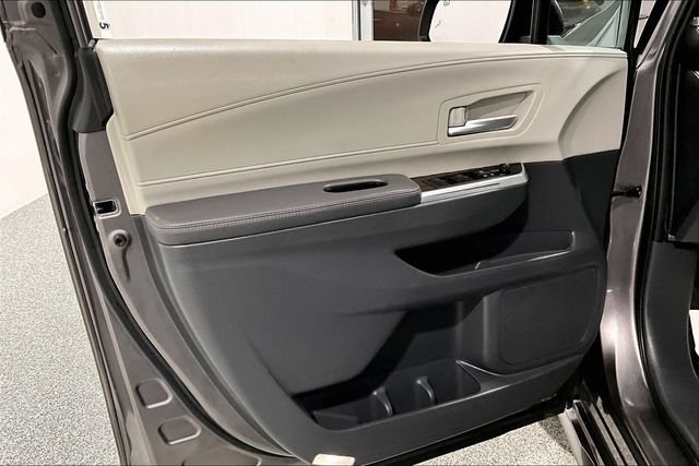 Used 2022 Toyota Sienna LE FWD image 24