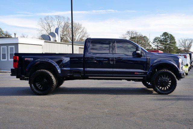 Used 2025 Ford F450 Platinum w/ FX4 Off-Road Package image 16