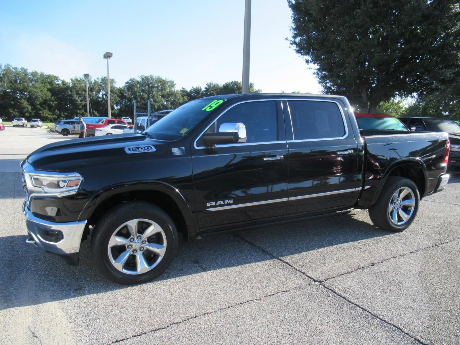 Used 2019 RAM 1500 Limited RWD image 4