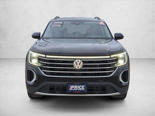 Used 2025 Volkswagen Atlas SE AWD/4WD image 2