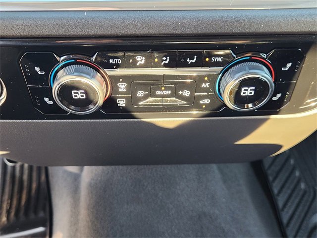 Used 2023 Chevrolet Silverado 1500 LT image 18