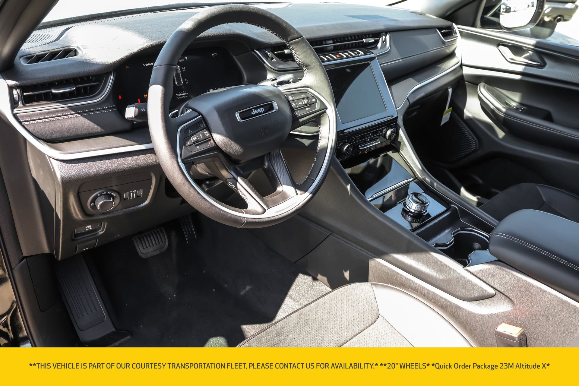 New 2025 Jeep Grand Cherokee Altitude image 4