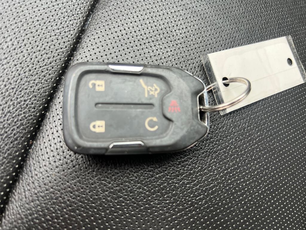 Used 2023 GMC Acadia AT4 w/ Technology Package image 29