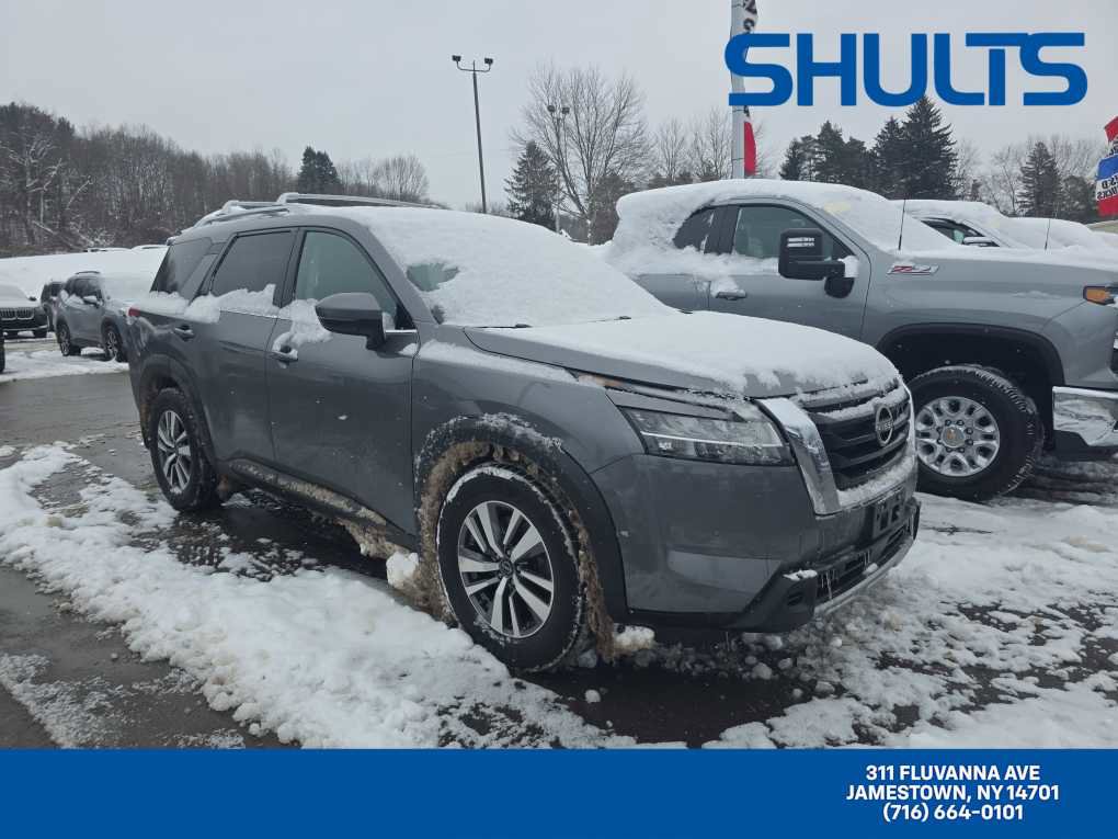 Used 2023 Nissan Pathfinder SL image 1