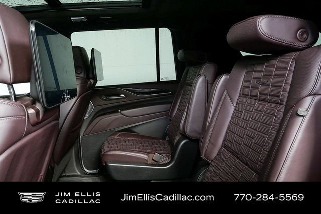 Used 2023 Cadillac Escalade ESV Sport Platinum w/ LPO, ONYX Package image 20