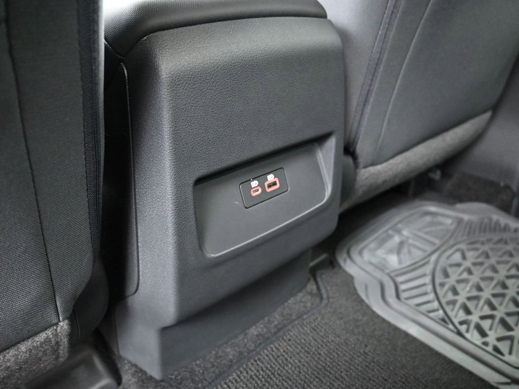 Used 2022 Nissan Frontier SV w/ Technology Package image 23