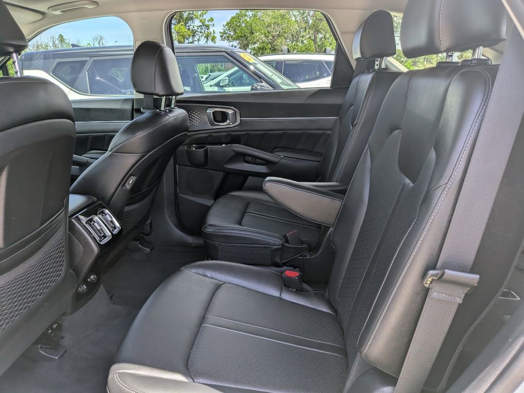 Certified 2022 Kia Sorento SX FWD image 15