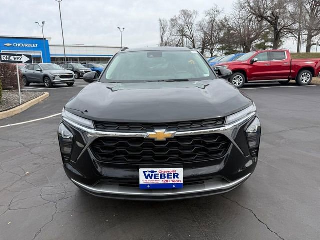Used 2025 Chevrolet Trax LT w/ Driver Confidence Package image 10