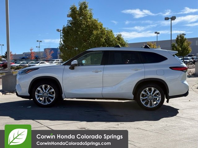 Used 2021 Toyota Highlander Limited AWD/4WD image 5