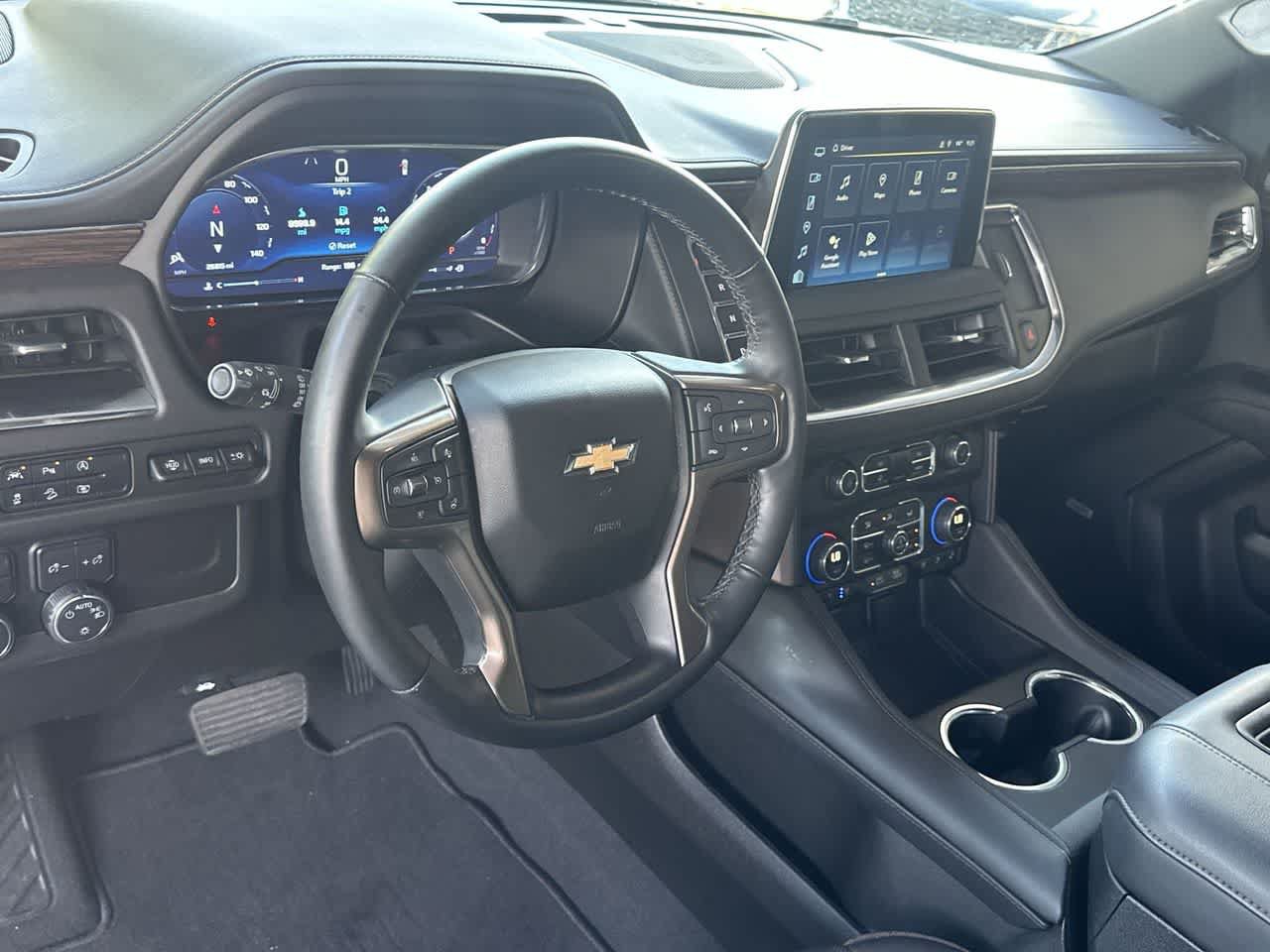 Used 2024 Chevrolet Suburban High Country AWD/4WD image 13