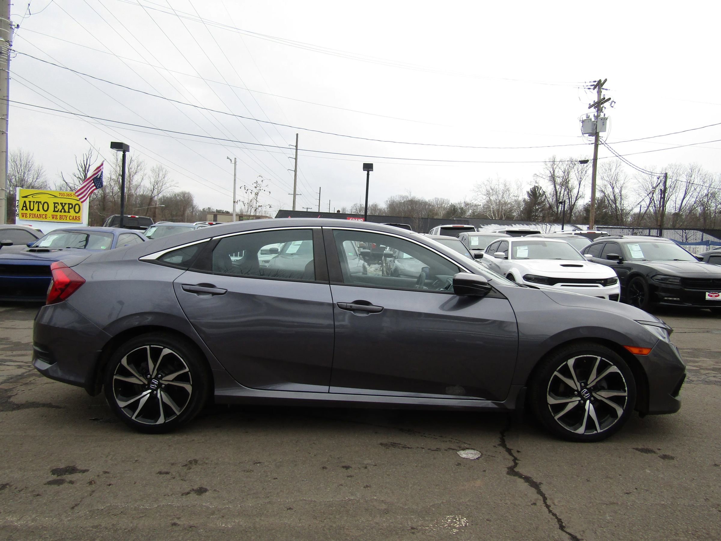 Used 2021 Honda Civic Sport image 9